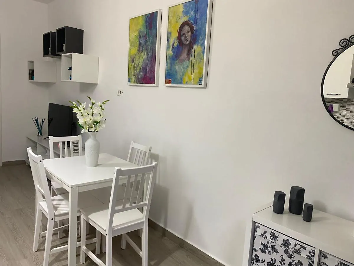 Luli House Napoli 아파트 0*, 나폴리