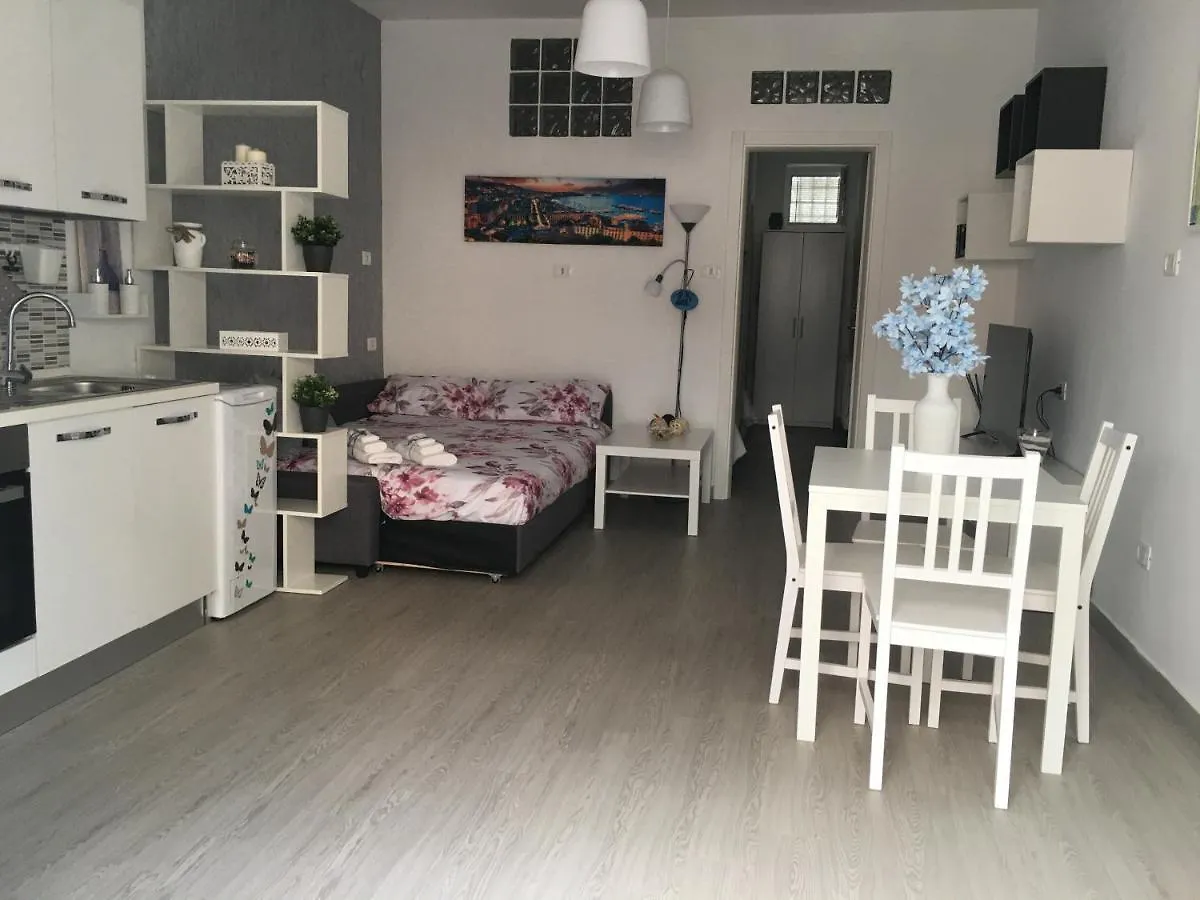 Appartamento Luli House Napoli 0*,  Italia
