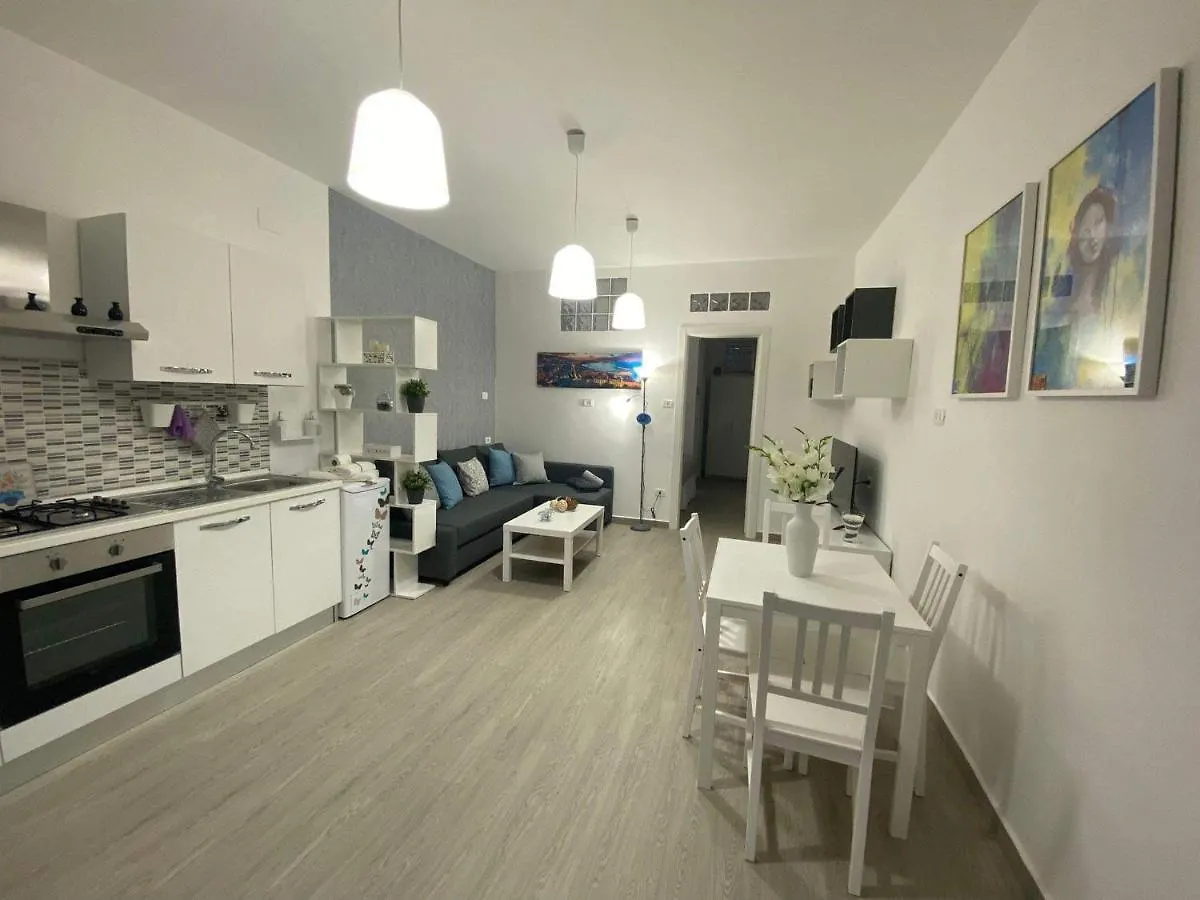 Luli House Napoli 아파트